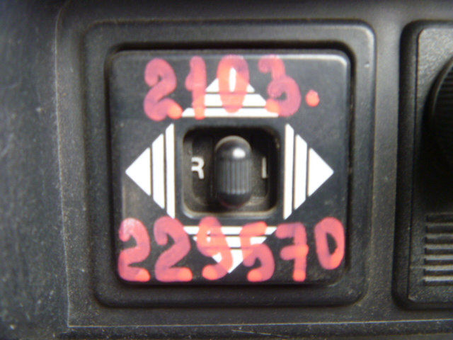 Управление зеркалами
 Suzuki
 Escudo
 1989 г.в.,
                                кузов: TA01W; двигатель: G16A;