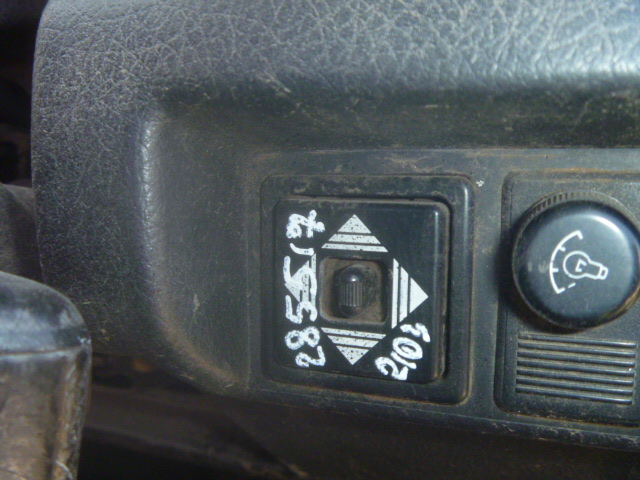 Управление зеркалами
 Suzuki
 Escudo
 1990 г.в.,
                                кузов: TD01W; двигатель: G16A;