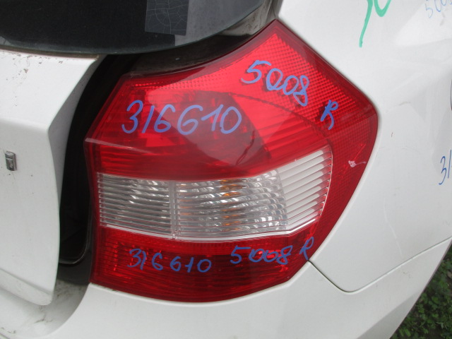 Стоп правый
 BMW
 BMW 118 i
 2006 г.в.,
                                кузов: E81; двигатель: 2.0 бензин/N46;