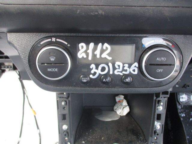 Управление климатической установкой / управление печкой
 Suzuki
 Swift
 2008 г.в.,
                                кузов: ZC71S; двигатель: K12B;