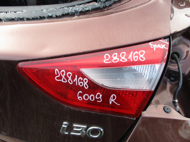 Стоп в крышку багажника  правый
 Hyundai
 i 30
 2012 г.в.,
                                 двигатель: 1,6 бензин;