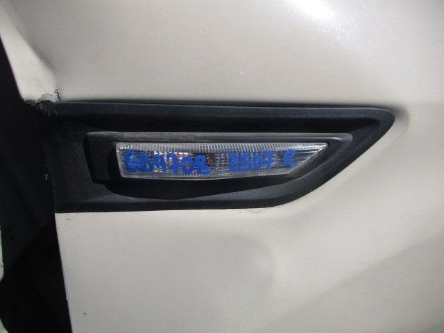 Повторитель на крыло правый
 Kia
 Soul
 2010 г.в.,
                                 двигатель: 1,6 бензин / G4FC;