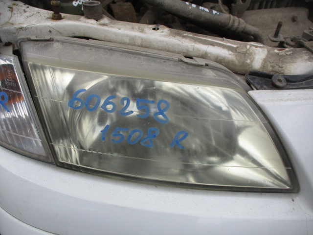Фара правая
 Mazda
 Premacy
 2001 г.в.,
                                кузов: CP8W; двигатель: FP-DE;