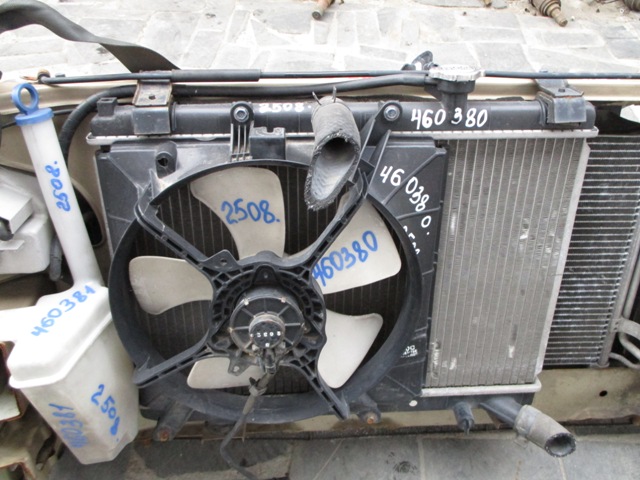 Радиатор охлаждения
 Kia
 Rio
 2002 г.в.,
                                 двигатель: 1,5 бензин;