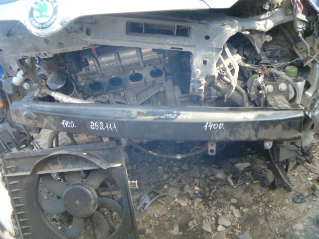 Усилитель бампера передний Skoda Fabia 2011 г.в.,
                                 двигатель: 1,6 бензин;
