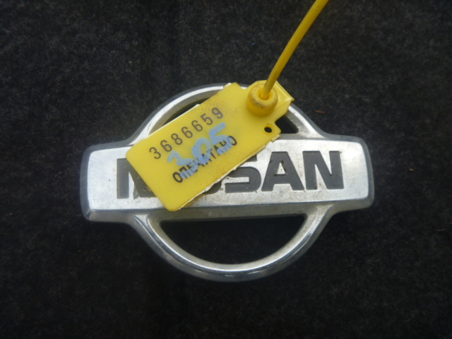 Эмблема Nissan March 2001 г.в.,
                                кузов: ANK11; двигатель: CGA3;