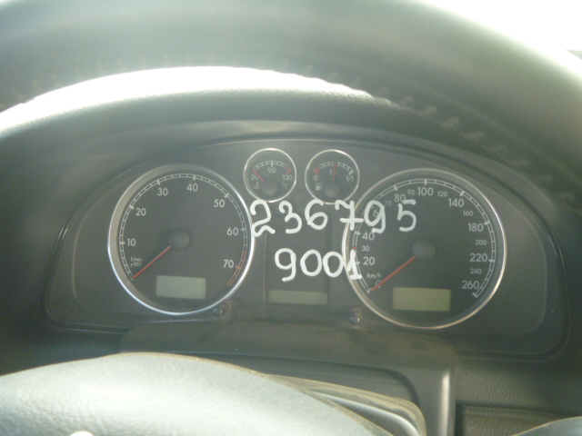 Спидометр / табло / доска приборная
 Volkswagen
 Passat
 2002 г.в.,
                                 двигатель: 1,8 Т бензин;