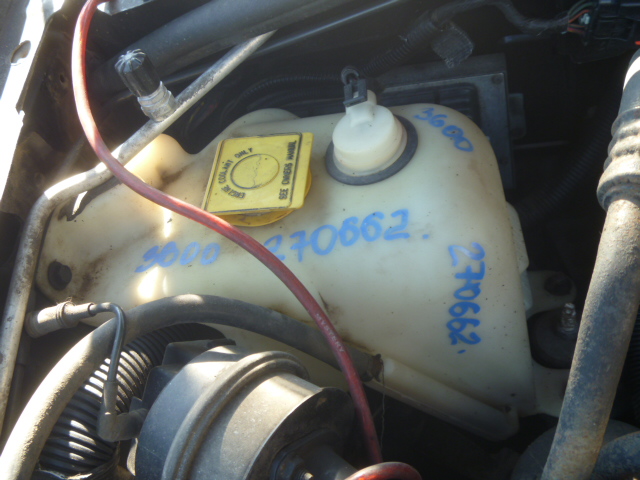 Бачок расширительный
 Jeep
 Grand Cherokee
 1997 г.в.,
                                 двигатель: 5,2 бензин;