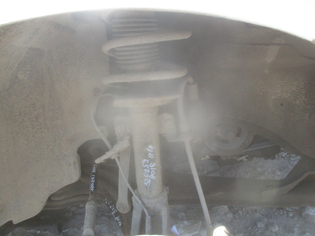 Стойка передняя правая
 Ford
 Mondeo 3
 2001 г.в.,
                                кузов: B4Y; двигатель: 2,0 бензин / CJBB;