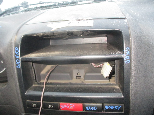 Консоль панели передняя
 Fiat
 Albea
 2010 г.в.,
                                 двигатель: 1,4 бензин;
