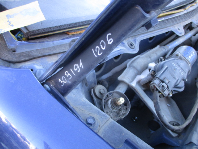 Шарнир капота
 Subaru
 Legacy
 2000 г.в.,
                                кузов: BH5; двигатель: EJ20TT;