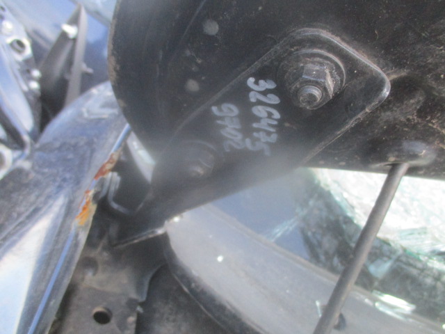 Шарнир капота VAZ VAZ Lada Calina 2014 г.в.,
                                кузов: 2194; двигатель: 1,6 бензин / 21126;