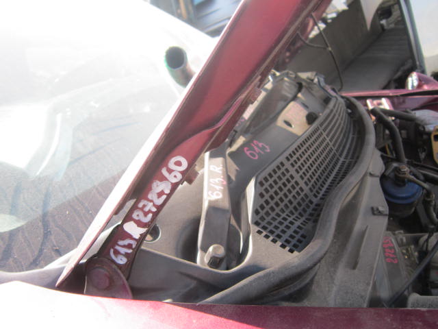 Шарнир капота
 Honda
 CR-V
 1997 г.в.,
                                кузов: RD1; двигатель: B20B;