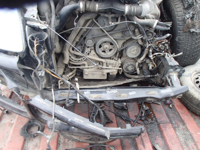Усилитель бампера передний Porsche Cayenne 2006 г.в.,
                                 двигатель: 4,5 TT бензин;