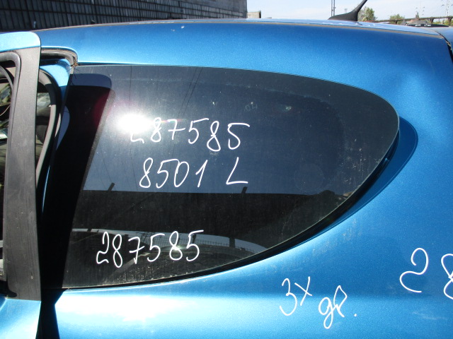 Стекло багажника левое
 Peugeot
 Peugeot 207
 2009 г.в.,
                                 двигатель: 1,4 бензин;