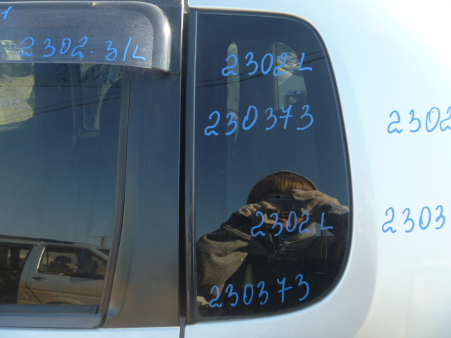 Стекло багажника левое
 Daihatsu
 YRV
 2001 г.в.,
                                кузов: M201G; 