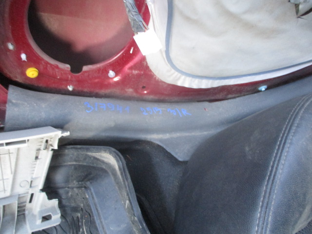 Накладка порога задняя правая декоративная
 Kia
 Forte
 2009 г.в.,
                                кузов: TD; двигатель: 1,6 бензин / G4FC;