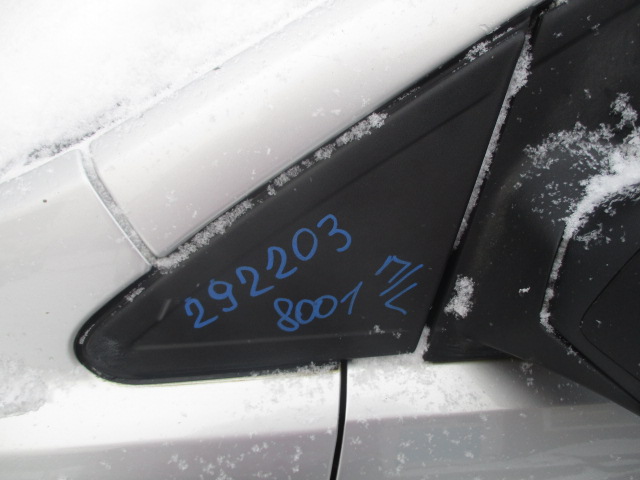 Уголок пластиковый передний на крыло
 Ford
 Focus 2
 2007 г.в.,
                                кузов: Focus 2; двигатель: 1,4 бензин;