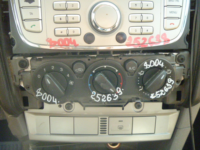 Управление климатической установкой / управление печкой
 Ford
 Focus 2
 2008 г.в.,
                                 двигатель: 1,6 T дизель;