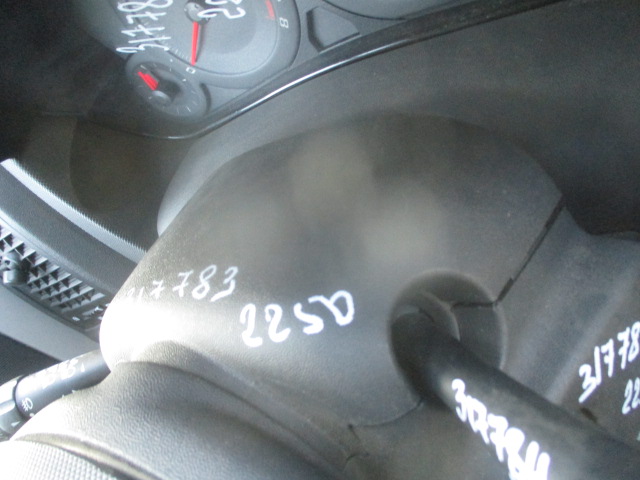 Кожух рулевой колонки
 Cadilac
 Cadillac CTS
 2003 г.в.,
                                 двигатель: 3,2 бензин;