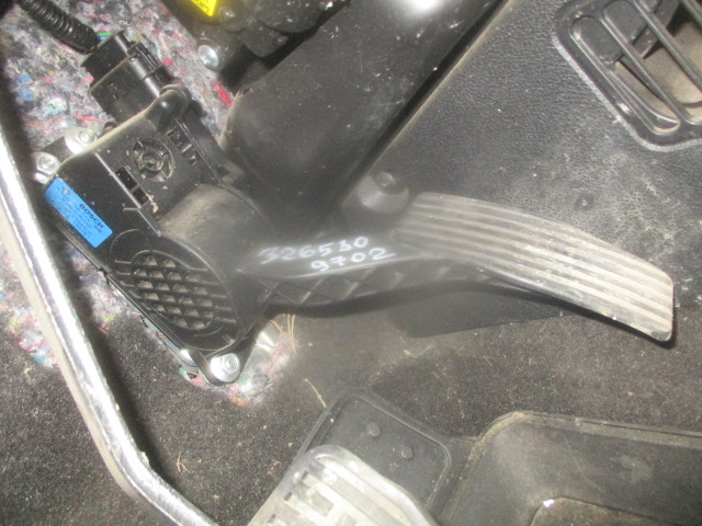 Педаль газа (электронная
 VAZ
 VAZ Lada Kalina
 2014 г.в.,
                                кузов: 2194; двигатель: 1,6 бензин / 21126;