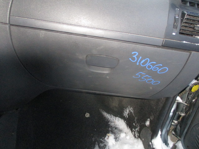 Крышка бардачка / Бардачок
 Fiat
 Albea
 2010 г.в.,
                                 двигатель: 1,4 бензин;
