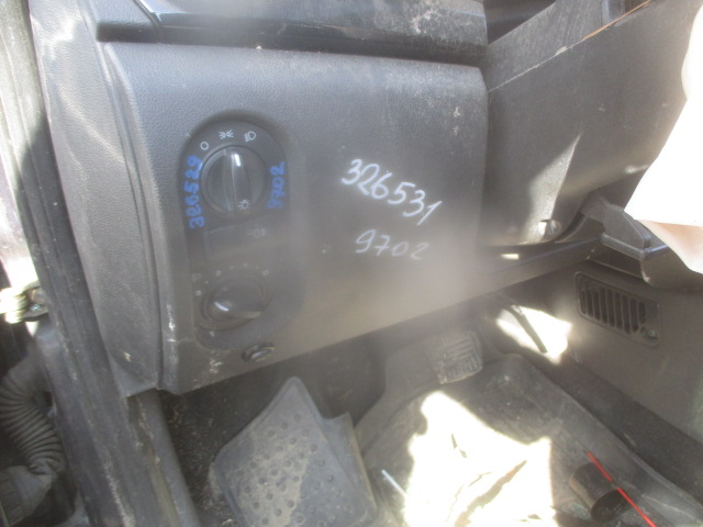 Консоль панели передняя
 VAZ
 VAZ Lada Kalina
 2014 г.в.,
                                кузов: 2194; двигатель: 1,6 бензин / 21126;