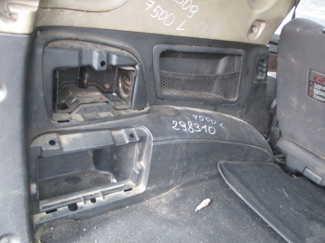 Обшивка багажника боковая нижняя
 SsangYong
 Rexton
 2006 г.в.,
                                 двигатель: 2,3 бензин;
