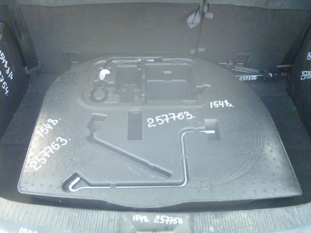 Ящик под инструменты багажного отсека / Бардачок Mazda Verisa 2004 г.в.,
                                кузов: DC5R; двигатель: ZY;