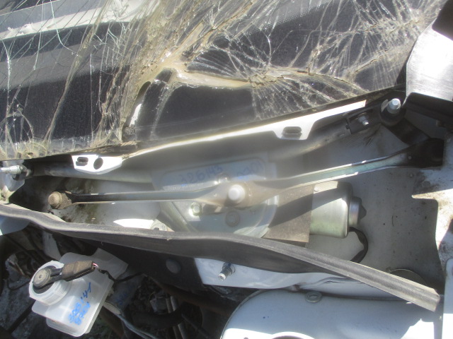 Моторчик дворников / моторчик стеклоочистителя
 VAZ
 VAZ Lada Granta
 2014 г.в.,
                                кузов: 2190; двигатель: 1,6 бензин / 11183;