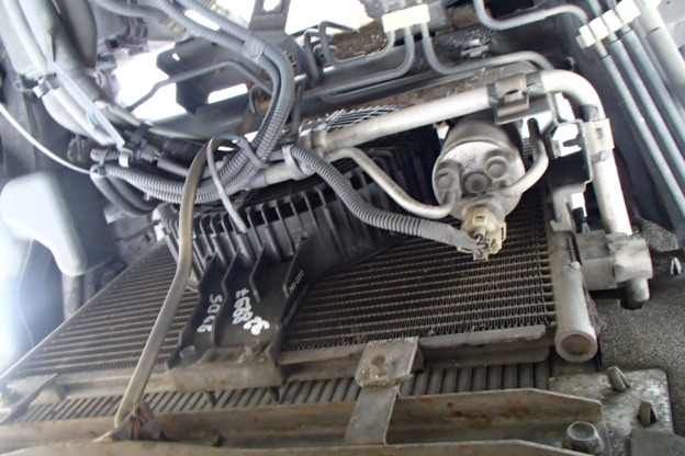 Радиатор кондиционера
 Isuzu
 Elf
 2005 г.в.,
                                кузов: NKR81; двигатель: 4HL1;