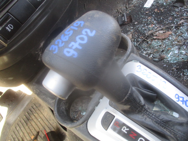 Рычаг переключения КПП / селектор / кулиса КПП VAZ VAZ Lada Calina 2014 г.в.,
                                кузов: 2194; двигатель: 1,6 бензин / 21126;
