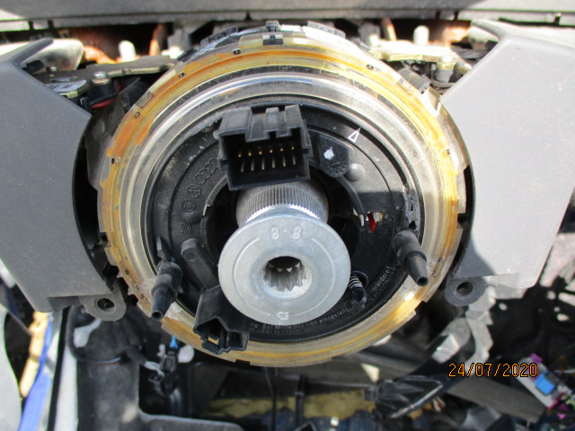 Шлейф сигнала / механизм подрулевой SRS Volkswagen Touareg 2006 г.в.,
                         двигатель: 6,0 бензин;
