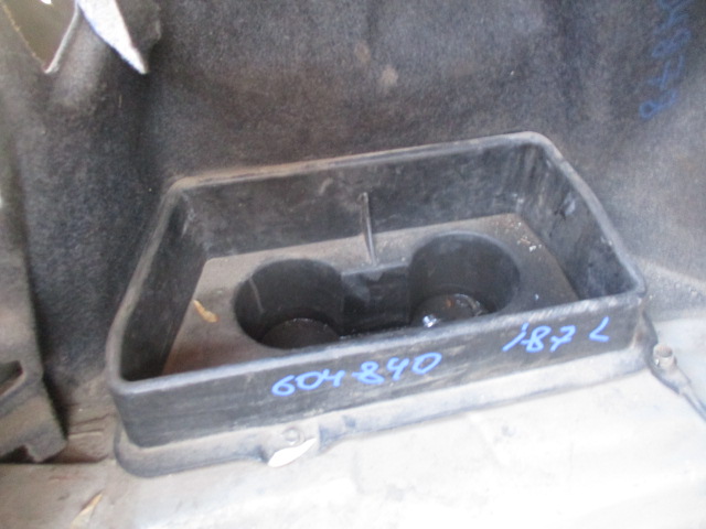 Ящик под инструменты багажного отсека / Бардачок Toyota
 Camry
 2002 г.в.,
                                кузов: ACV30; двигатель: 1AZ-FE;