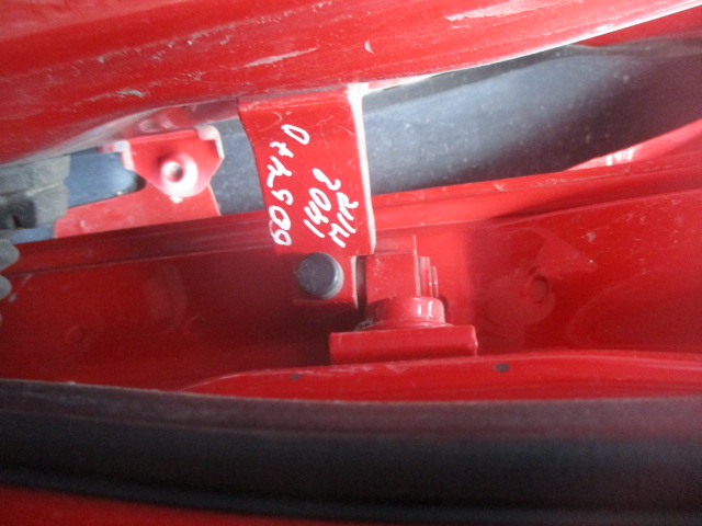 Дверь передняя правая
 Skoda
 Yeti
 2011 г.в.,
                                кузов: 5L; двигатель: CBZ / 1,2 бензин;