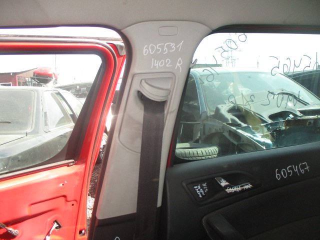 Обшивка стояка кузова среднего
 Skoda
 Yeti
 2011 г.в.,
                                кузов: 5L; 