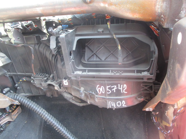 Корпус печки / корпус отопителя
 Skoda
 Yeti
 2011 г.в.,
                                кузов: 5L; двигатель: CBZ / 1,2 бензин;