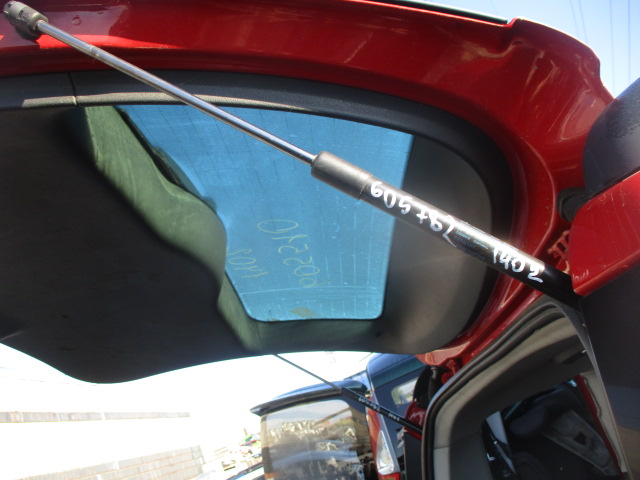 Амортизатор крышки багажника
 Skoda
 Yeti
 2011 г.в.,
                                кузов: 5L; 