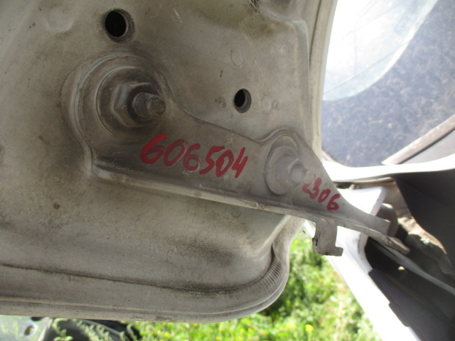 Шарнир капота
 Chevrolet
 Cruze
 2011 г.в.,
                                кузов: J300; двигатель: F16D3 / 1,6 бензин;