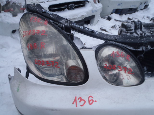 Фара правая
 Toyota
 Aristo
 2000 г.в.,
                                кузов: JZS160; двигатель: 2JZ-GE;