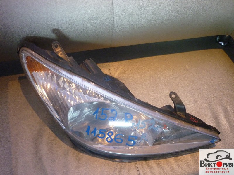 Фара правая
 Toyota
 Estima
 2000 г.в.,
                                кузов: ACR30; 