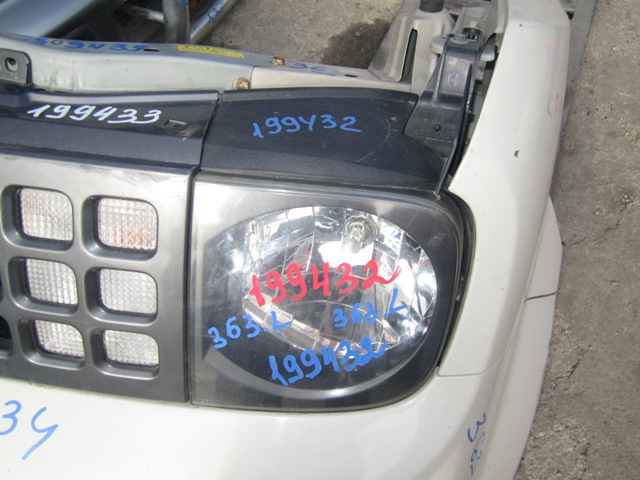 Фара левая
 Nissan
 Cube
 2004 г.в.,
                                кузов: BZ11; двигатель: CR14DE;