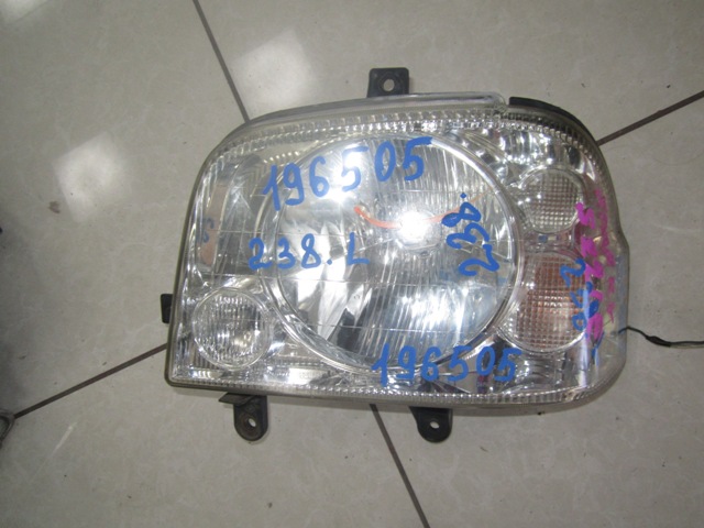 Фара левая
 Toyota
 Sparky
 2001 г.в.,
                                кузов: S221E; 