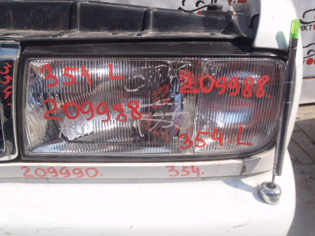 Фара левая
 Nissan
 Cedric
 1993 г.в.,
                                кузов: PY32; двигатель: VG30E;