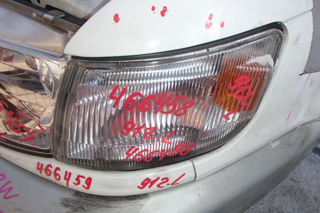 Габарит левый
 Mitsubishi
 Chariot
 1996 г.в.,
                                кузов: N48W; двигатель: 4D68;