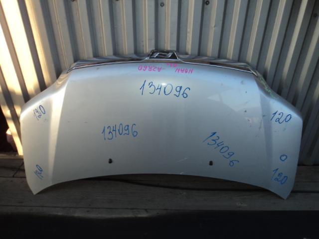 Капот
 Toyota
 Noah
 2002 г.в.,
                                кузов: AZR60G; 